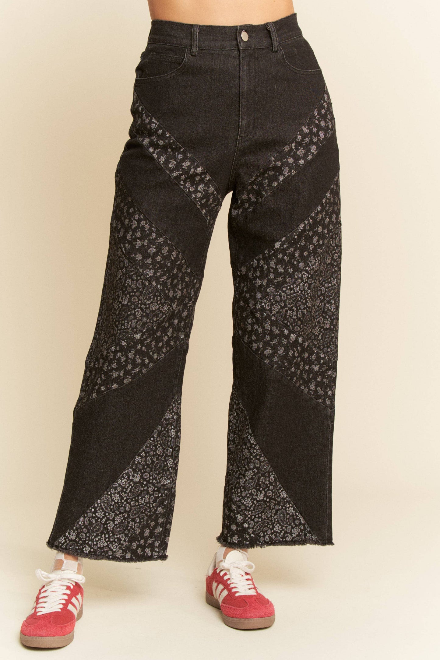 WIDE OPENING DENIM DITSY FLORAL AND PAISLEY PRINT