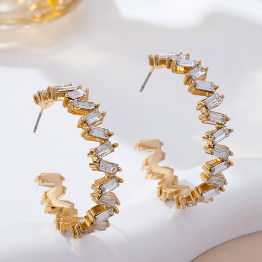 Baguette Crystal Zigzag Gold Hoop Earrings | 80E61639