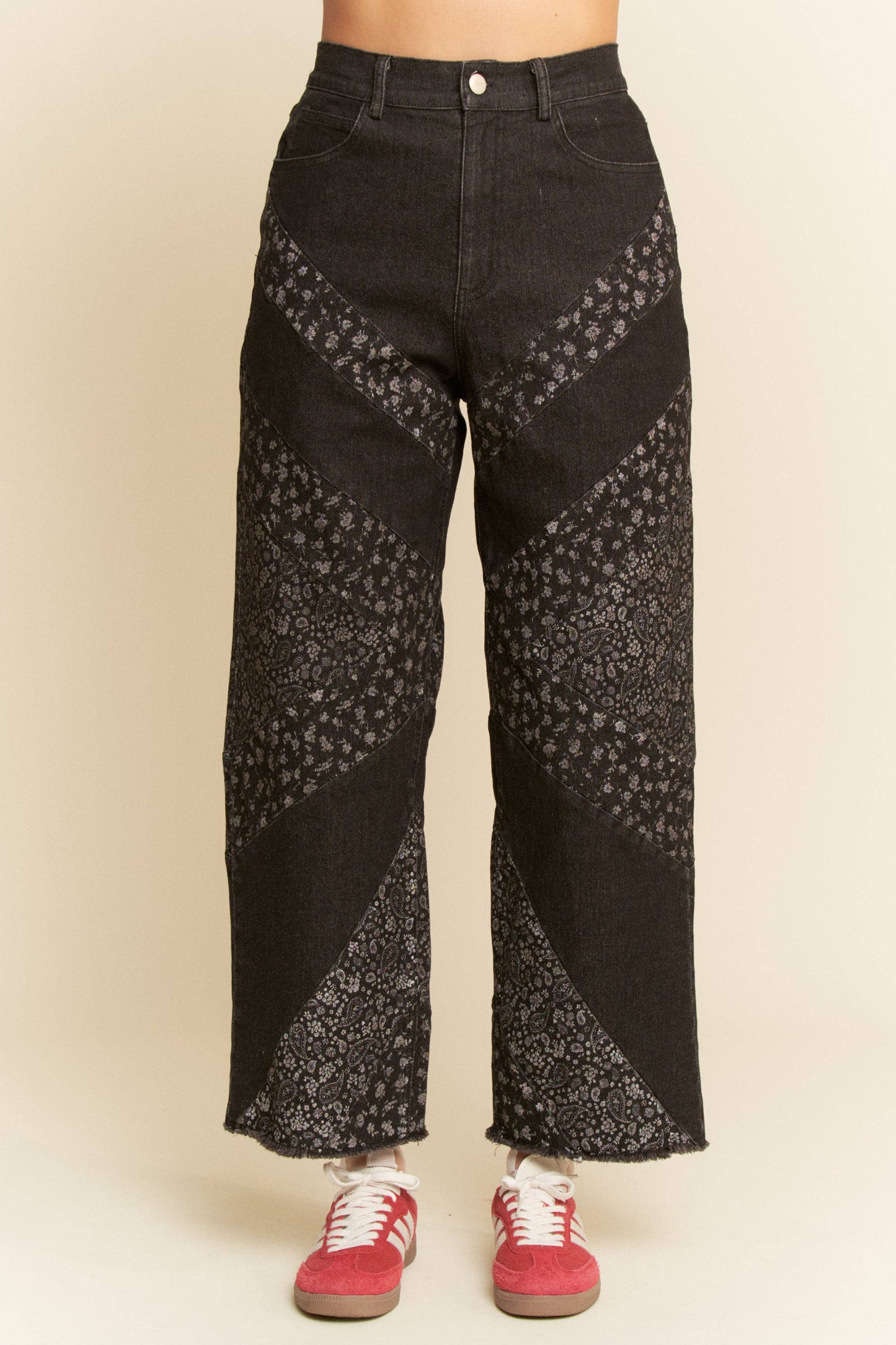 WIDE OPENING DENIM DITSY FLORAL AND PAISLEY PRINT