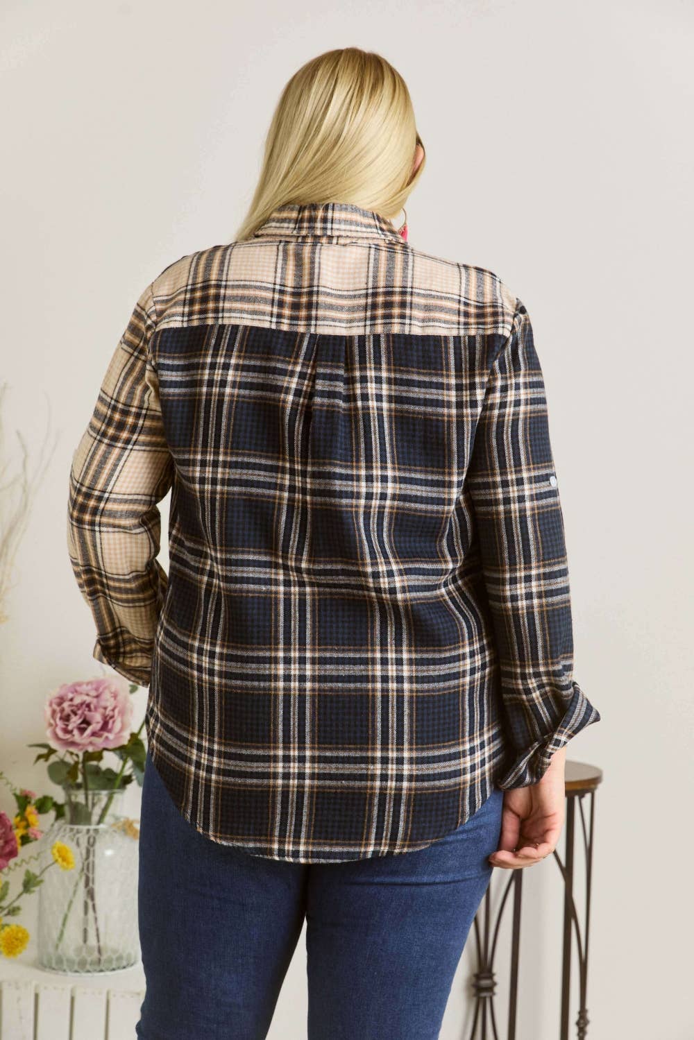 CET2512X - PLUS SIZE MULTI COLOR PLAID SHIRT