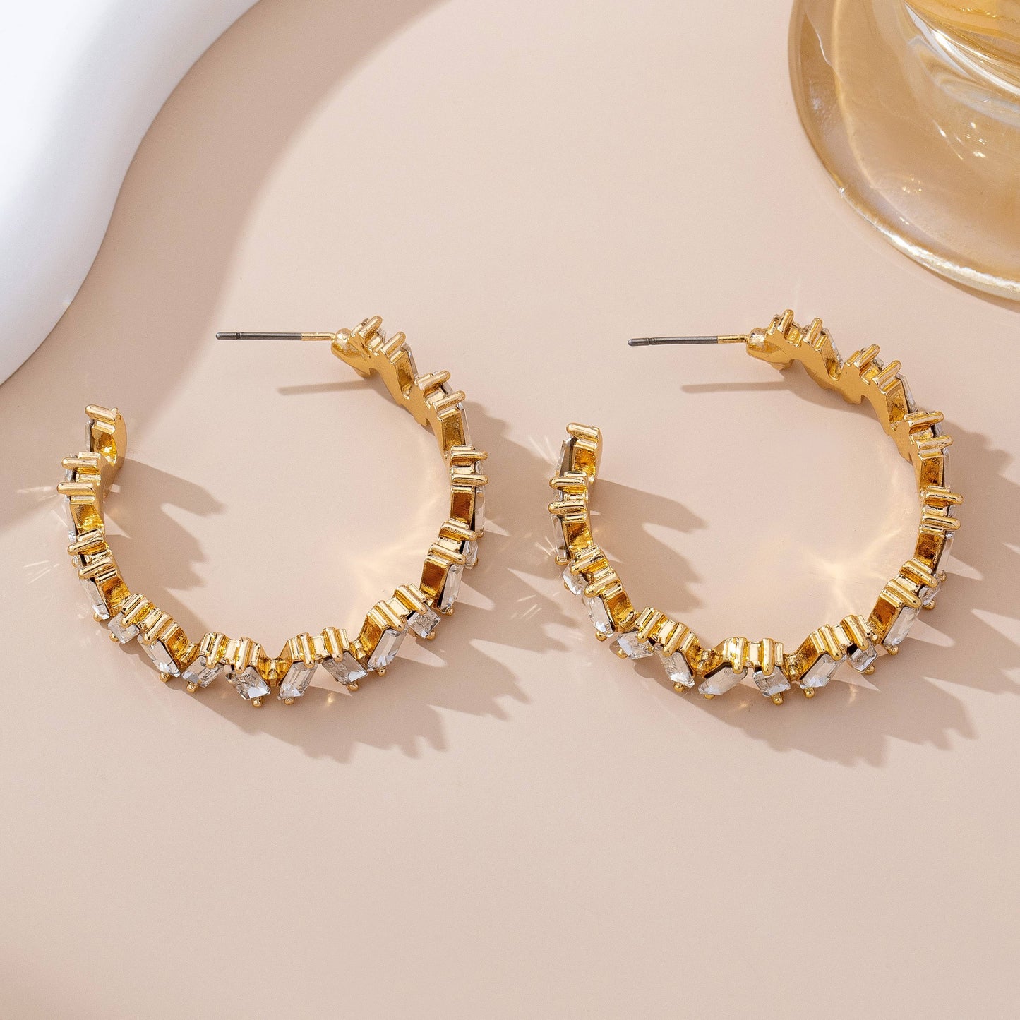 Baguette Crystal Zigzag Gold Hoop Earrings | 80E61639