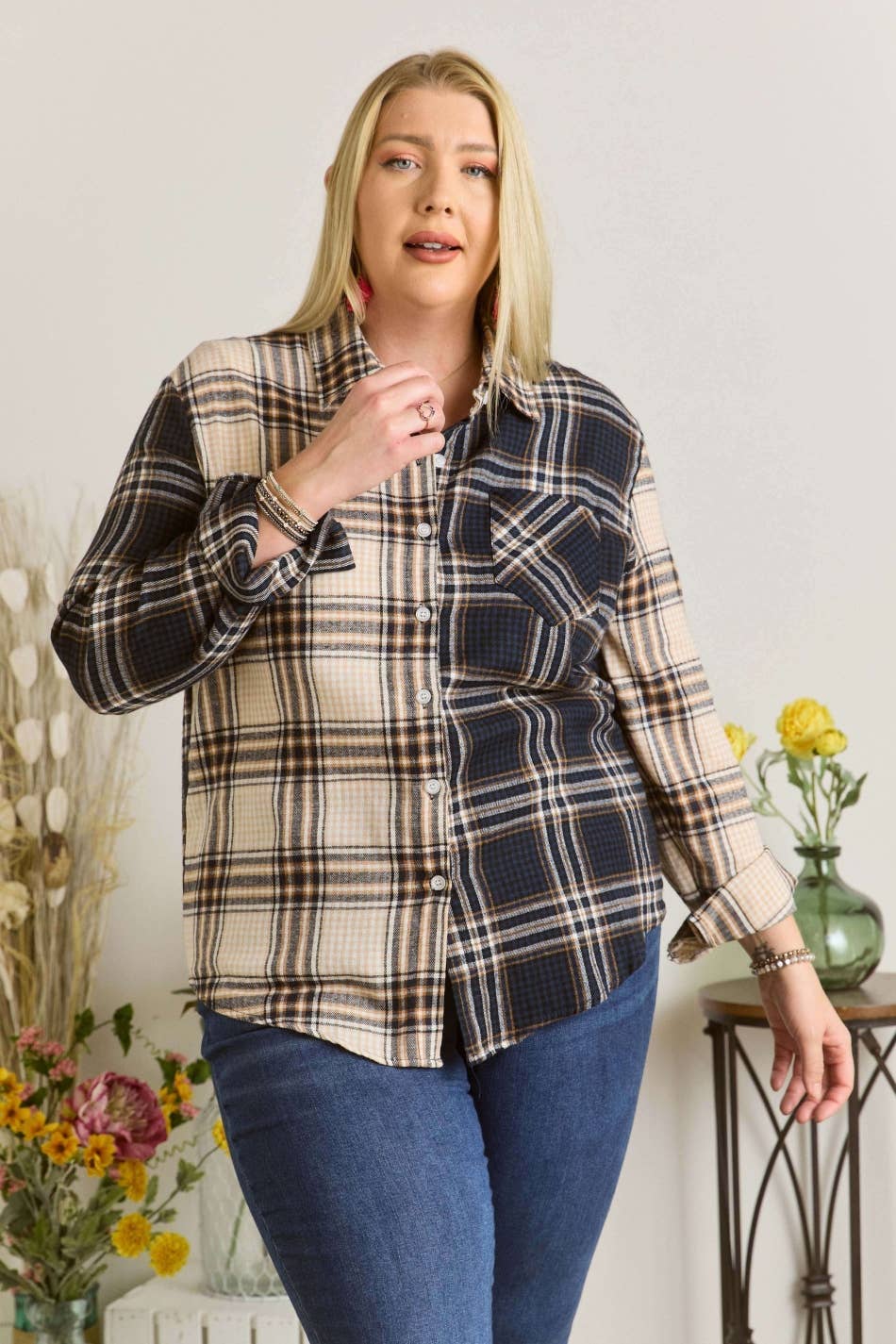 CET2512X - PLUS SIZE MULTI COLOR PLAID SHIRT