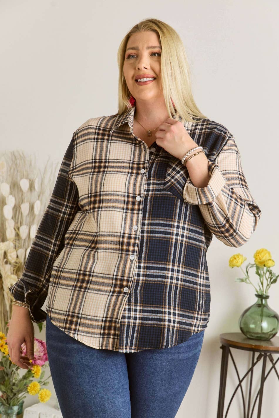 CET2512X - PLUS SIZE MULTI COLOR PLAID SHIRT